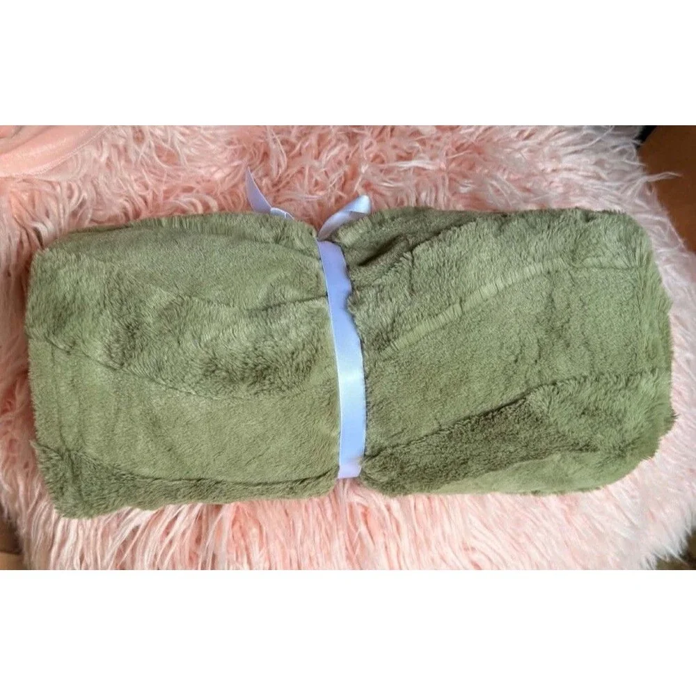 Pillowfort Green Wave Kids Plush Throw Blanket New Without Tag Label